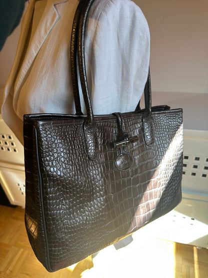 Longchamp Sac Roseau bronze porté épaule