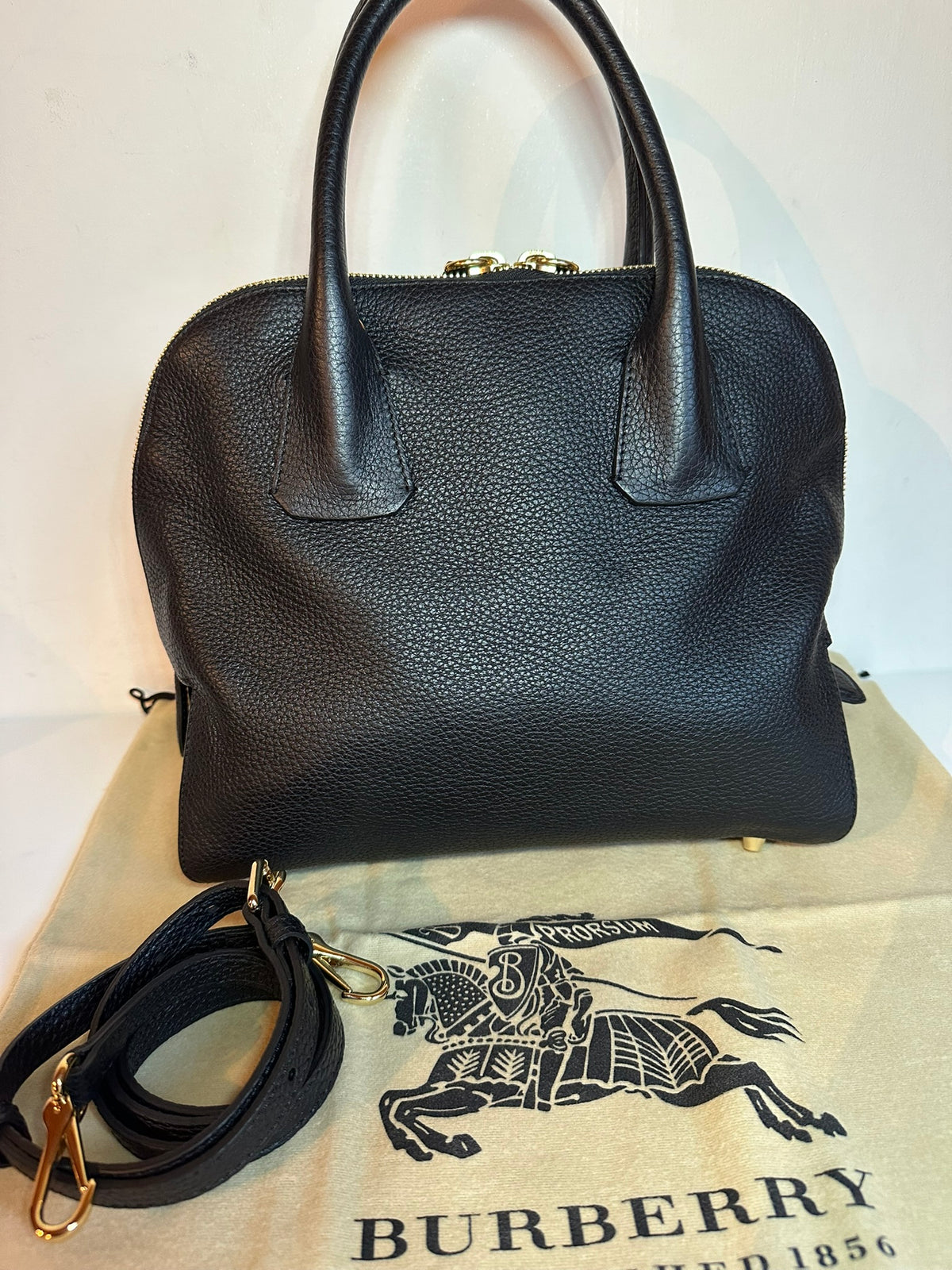 État neuf! Sac Burberry "Greenwood" Bowling