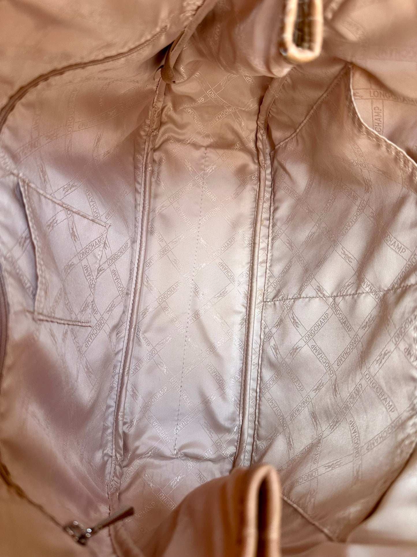 Große Longchamp Roseau Tasche - Beiges Krokodil-Leder.