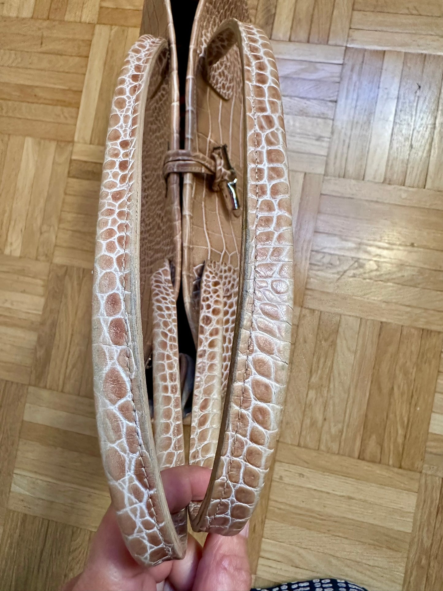 Große Longchamp Roseau Tasche - Beiges Krokodil-Leder.