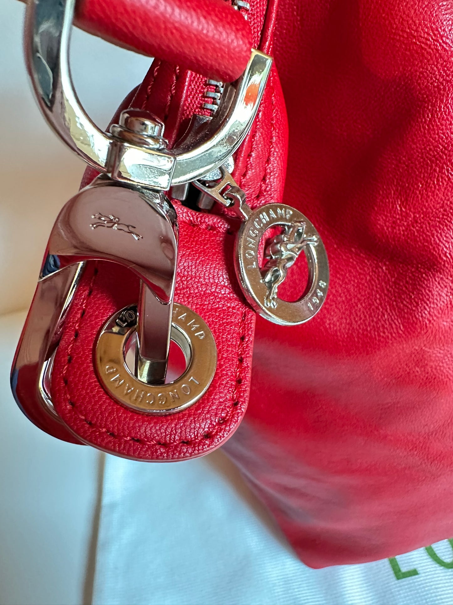 Sac Longchamp "Le Pliage Cuir" - Rouge Cerise - Neuf