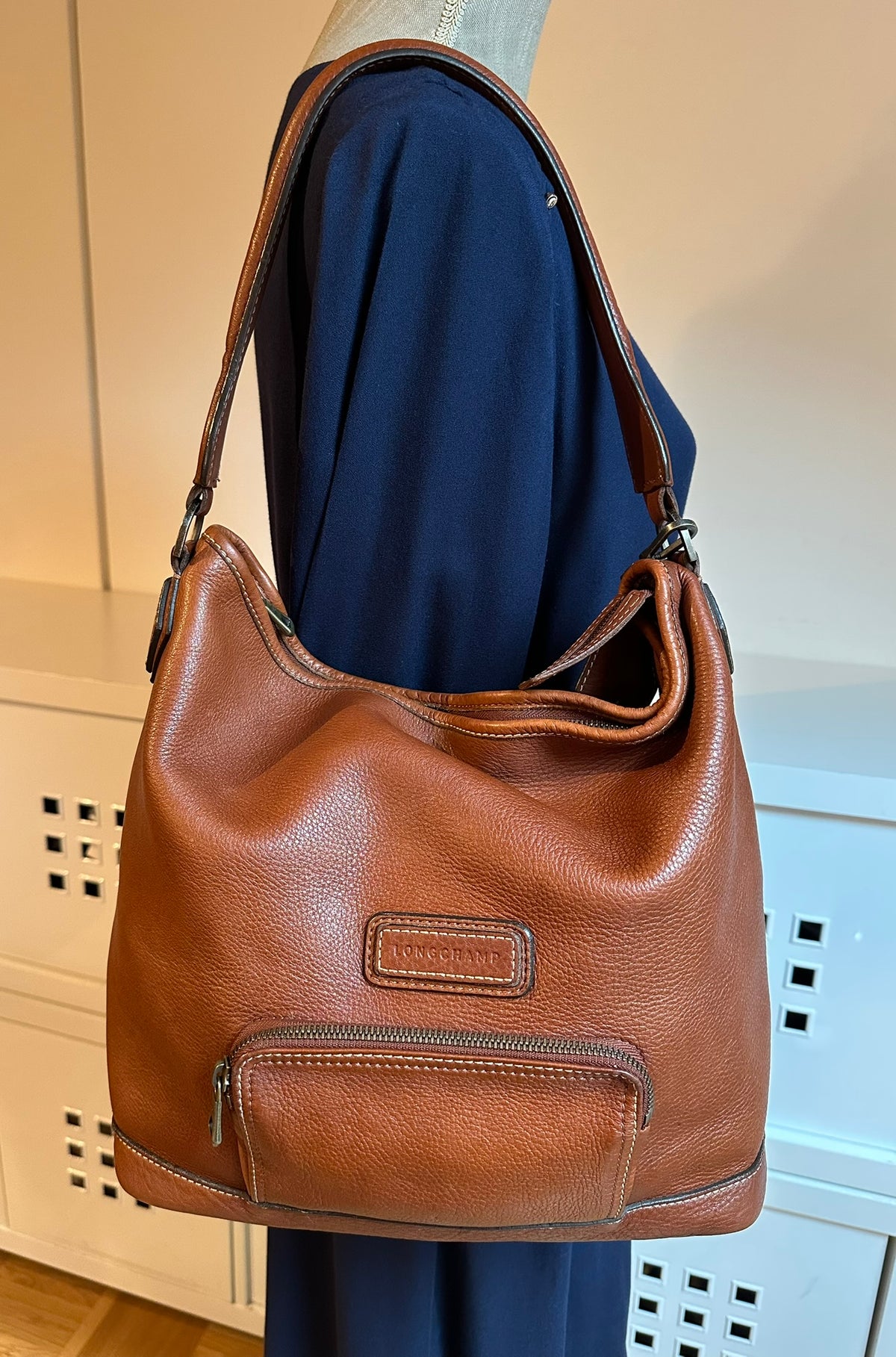Longchamp "Légende Sport" Beuteltasche im Hobo-Stil aus cognacfarbenem Leder