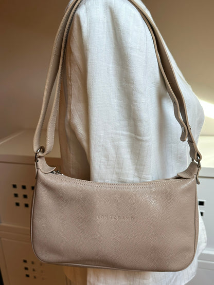 Sac Longchamp bandoulière beige - Le Foulonné.